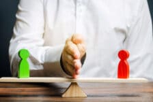 Herbenoeming leden Geschillencommissie Reizen