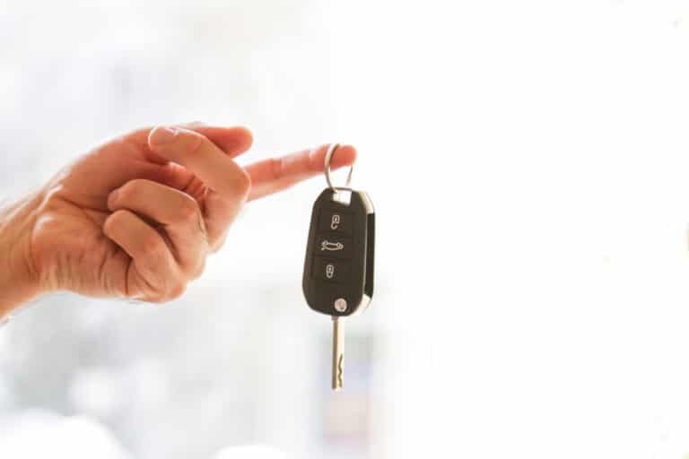 Wat zijn de duurste en goedkoopste landen om een auto te huren?