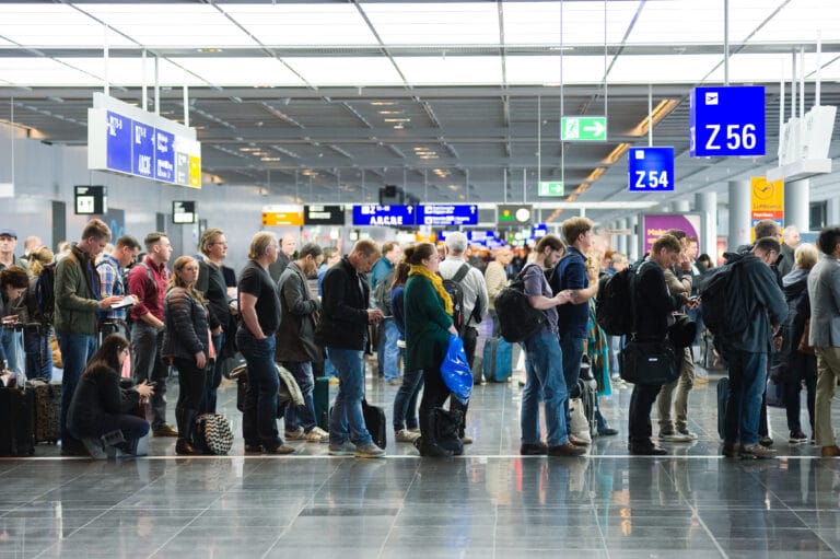 EU: ‘Compensatie luchtreizigers pas na vijf uur vertraging’