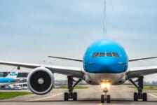 KLM-cabinepersoneel wil 1,5 meter afstand aan boord