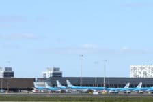 Groot deel KLM-vloot op Schiphol geparkeerd