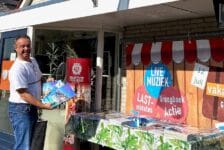 Vakantieman Riks de Jong vaart eigen koers