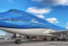 KLM en Philips zetten speciale vracht luchtbrug op van Amsterdam naar China