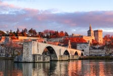 Franse regering steunt toerismesector met 18 miljard euro