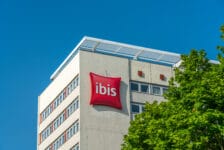 Accor schrapt duizend banen