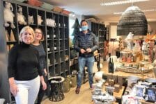 Ankie Jansen (TravelXL Archipel) krijgt spontaan bezoek van Mark Rutte