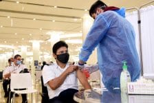 Emirates vaccineert eigen personeel tegen coronavirus