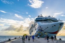 NCL Holdings verlengt annulering cruises