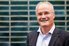 Helft Nederlanders heeft vakantieplannen voor zomer; voorkeur voor buitenland