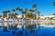 Dutch holidaymakers seek sun at Christmas