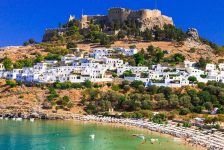 Vier deelnemers testreis en kamergenoten in quarantaine