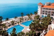 Riu heropent hotels in Portugal