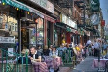 New York stelt vaccinatiepas verplicht voor restaurants en sportscholen