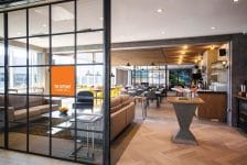 Easyjet opent zijn eerste lounge