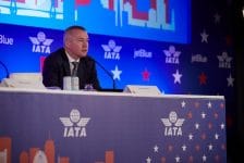 IATA: beperkingen, onzekerheid en complexiteit zijn rem op internationaal reizen