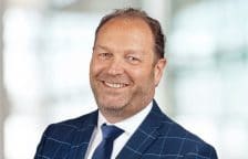 Norbert van der Glas scheept in bij grootste vijfmaster