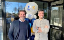 Frank en Ron Visch vieren 50-jarig jubileum Travel Store