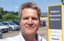 Column: ‘Hoe kom je eigenlijk naar het vliegveld?’