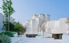 Abu Dhabi: twee culturele publiekstrekkers openen hun deuren